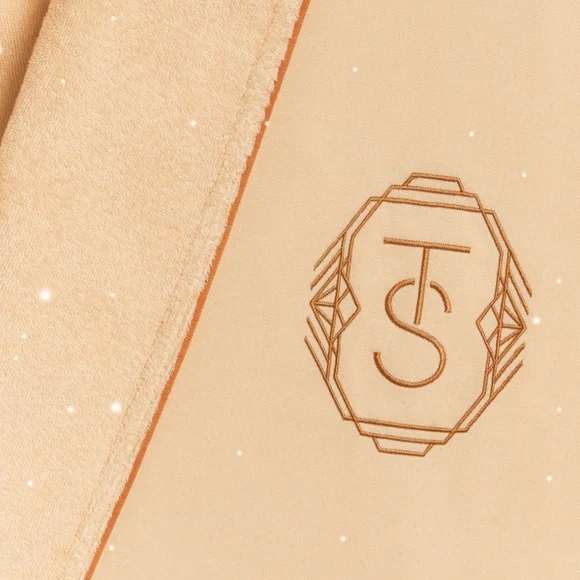 Taylor Swift The Life of a Showgirl Bathrobe - Size XS/S - Picture 9 of 15